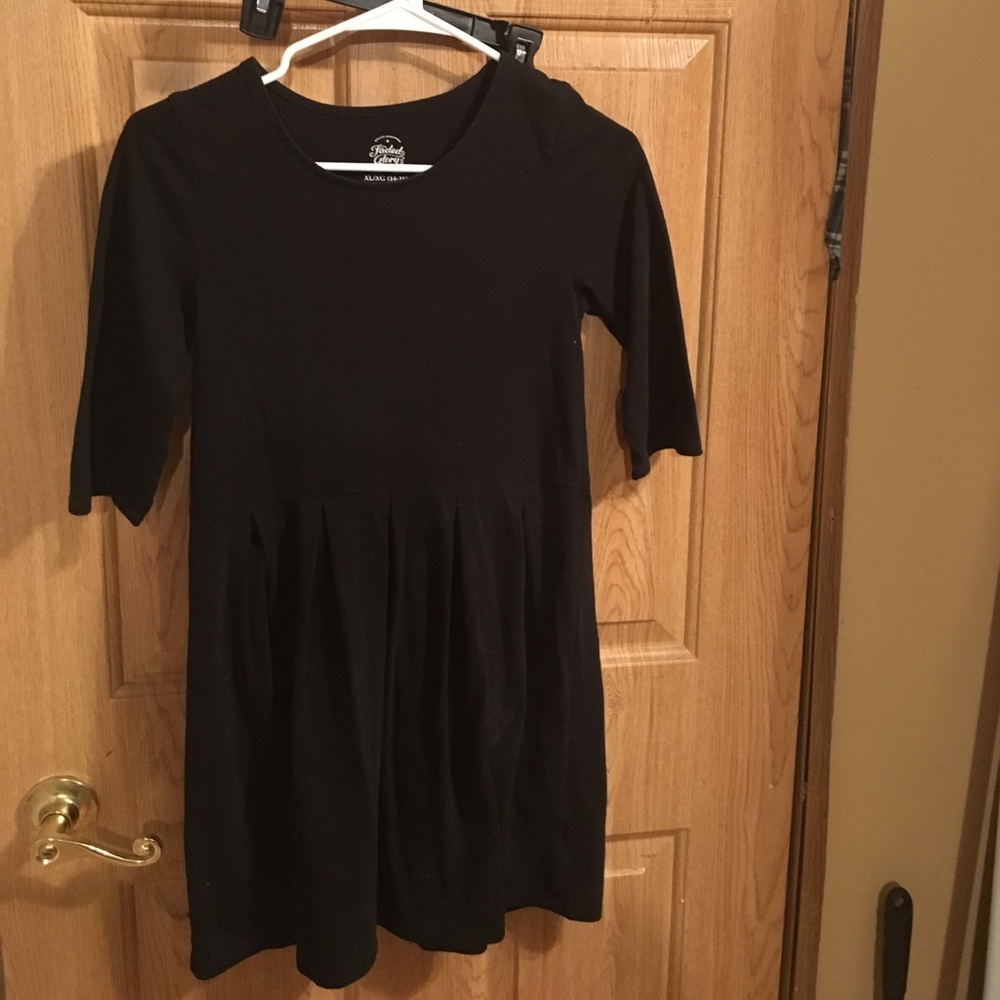 Black dress children's 14/16