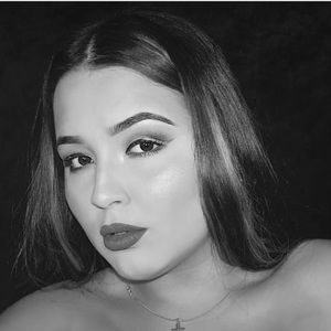 Meet your Posher, Daniela