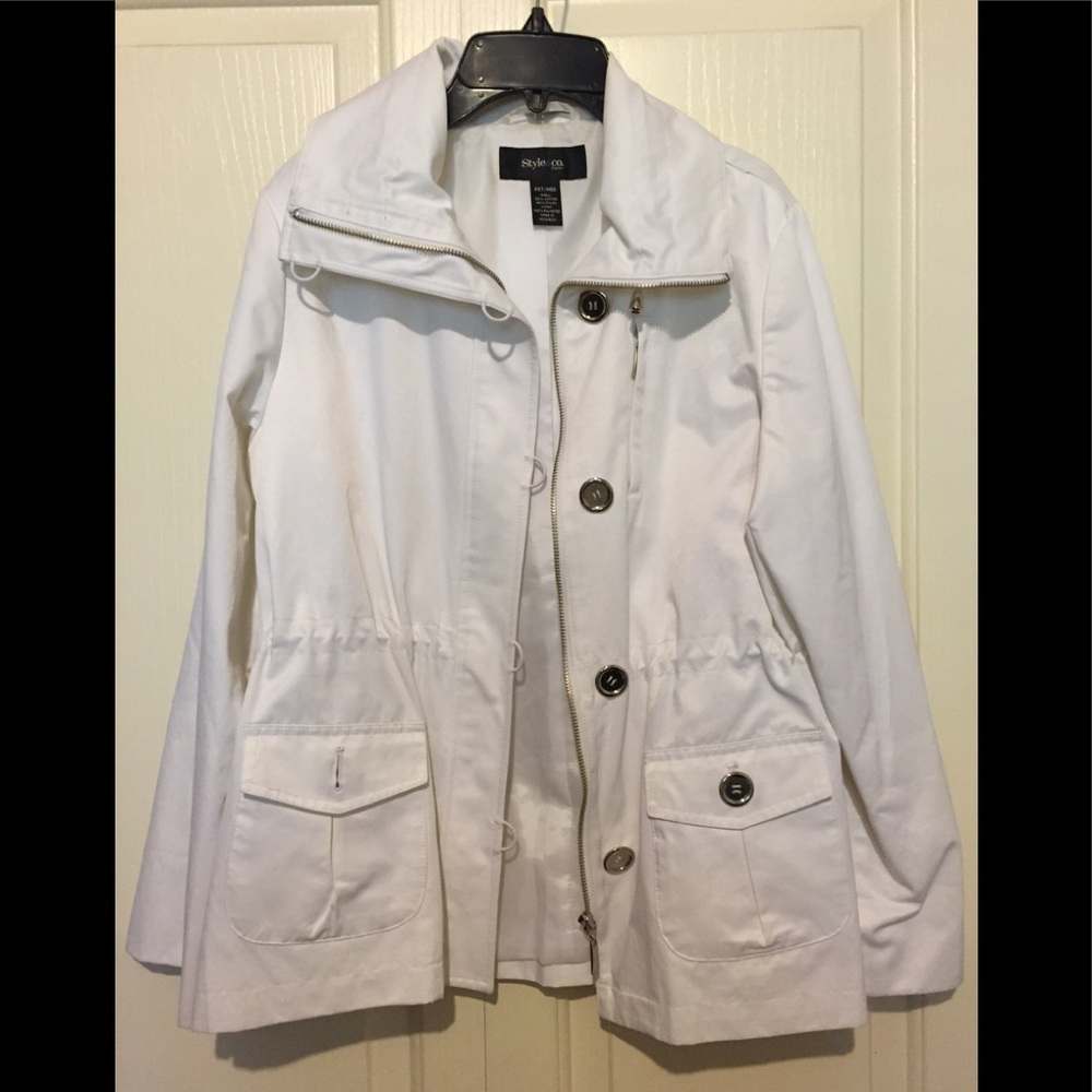 Style and Company white versatile jacket