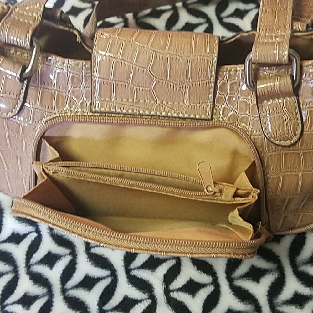 Purse - Picture 3 of 3
