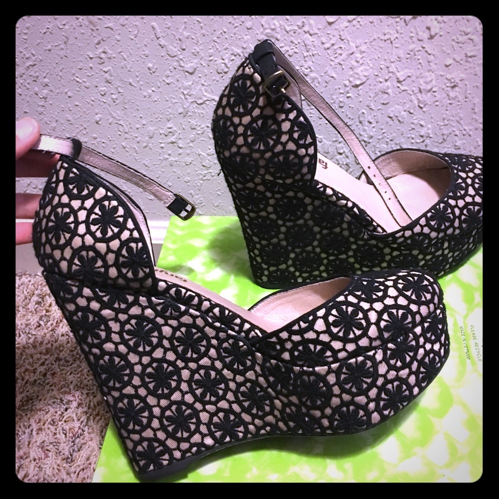 Adorable textile Wedges-Brand farylrobin