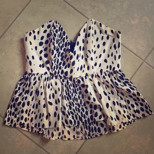 Strapless structured spotted top