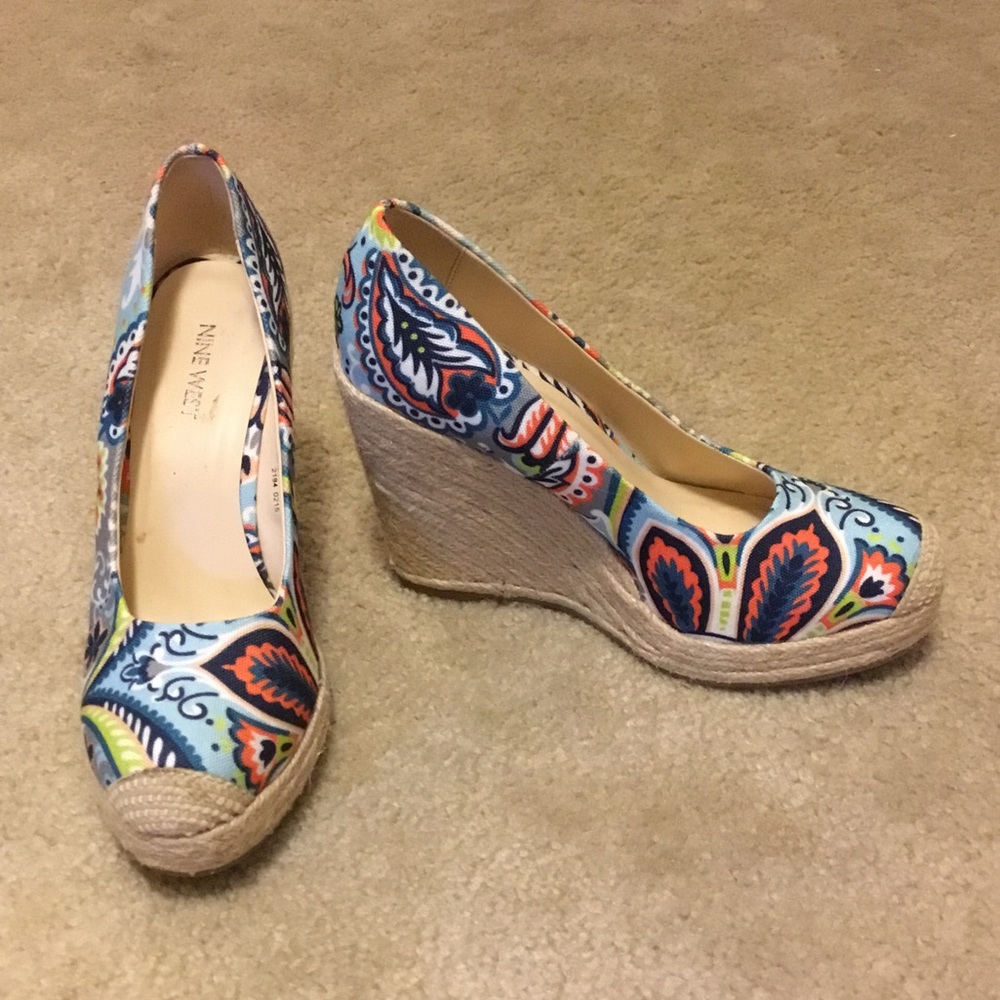 Nine West wedges - paisley