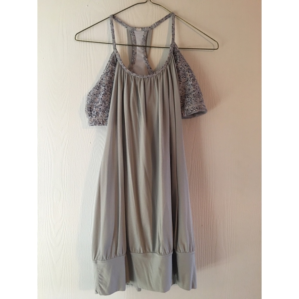 Lululemon tank top with built in bra