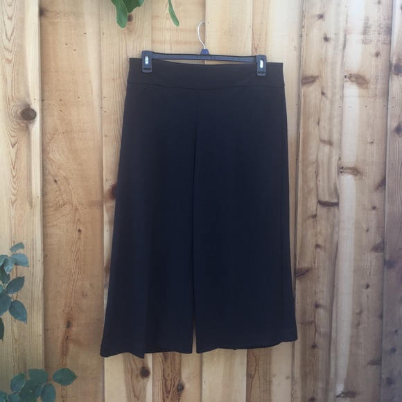 NWOT Style & Co. Gaucho Capri pants M - Picture 1 of 4