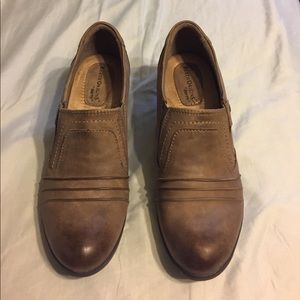 Sz 10 Earth Origins Heeled Booties