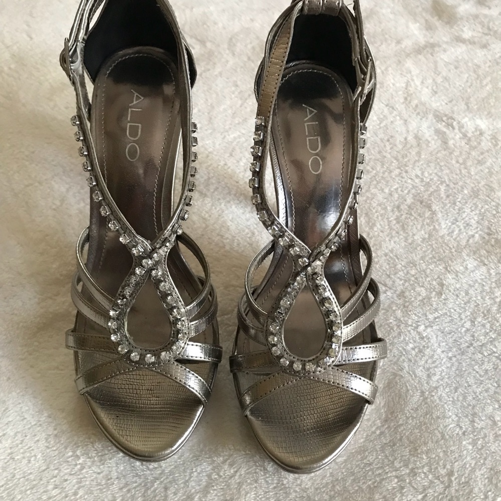 Metallic Heels - Picture 7 of 8