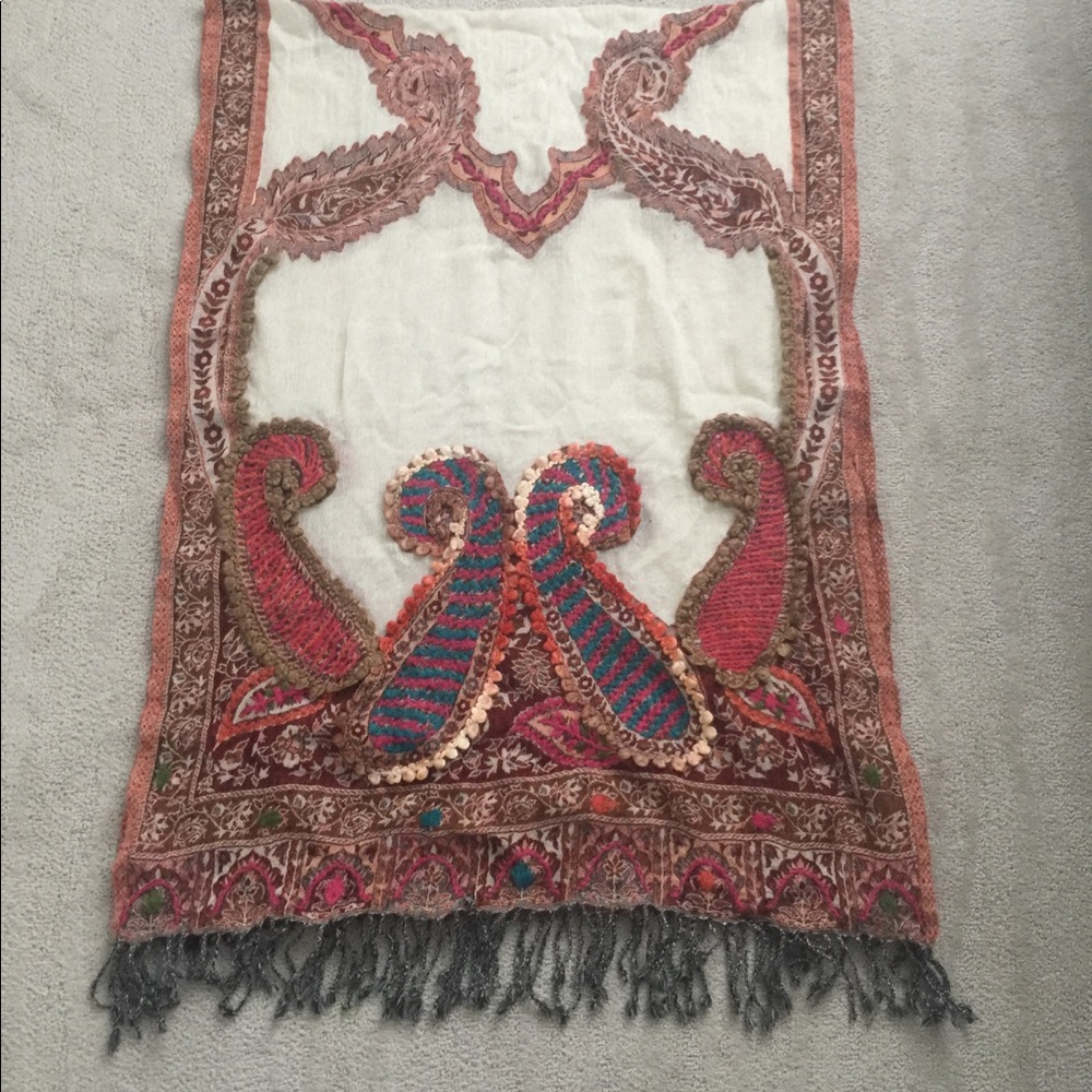 Beautiful handmade India wrap scarf ivory