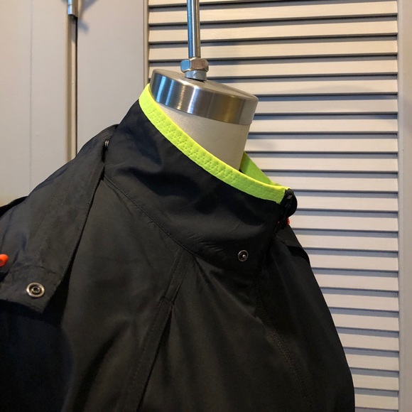 Run jacket - Picture 4 of 7