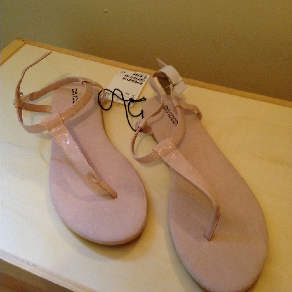 Sandals - Picture 3 of 4