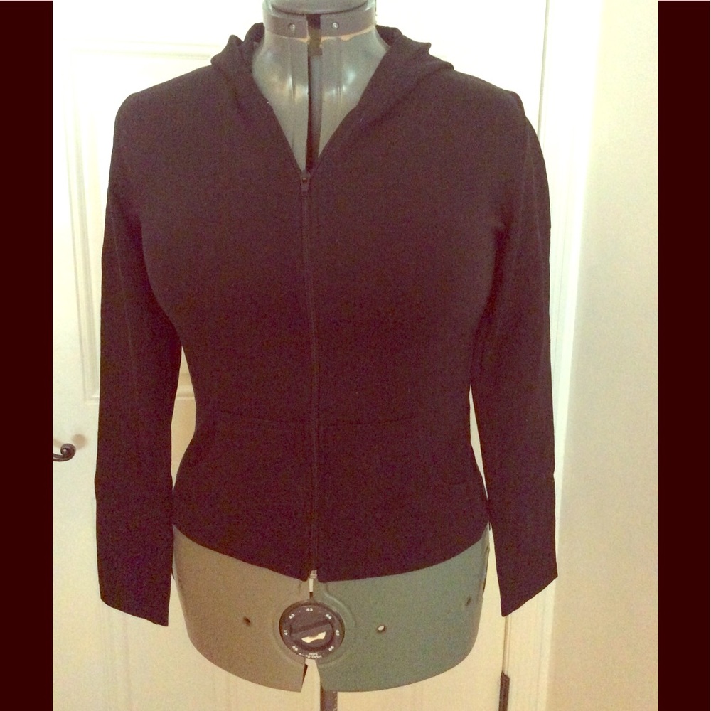 Short wasted, longsleeve black jacket.