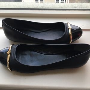 Tory Burch Black Leather w. gold Flats, Size 9 EUC