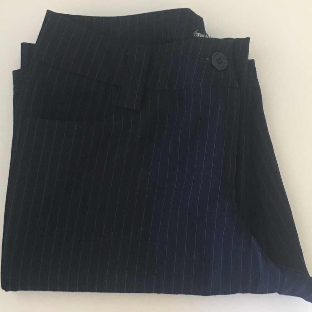 Mandee Women’s Navy Pinstripe Dress Pants Size 5
