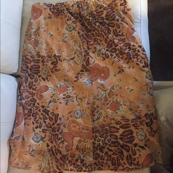 Skirt and top set - Picture 2 of 3