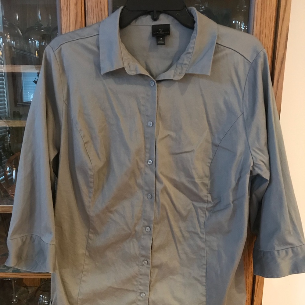 Quarter sleeve top