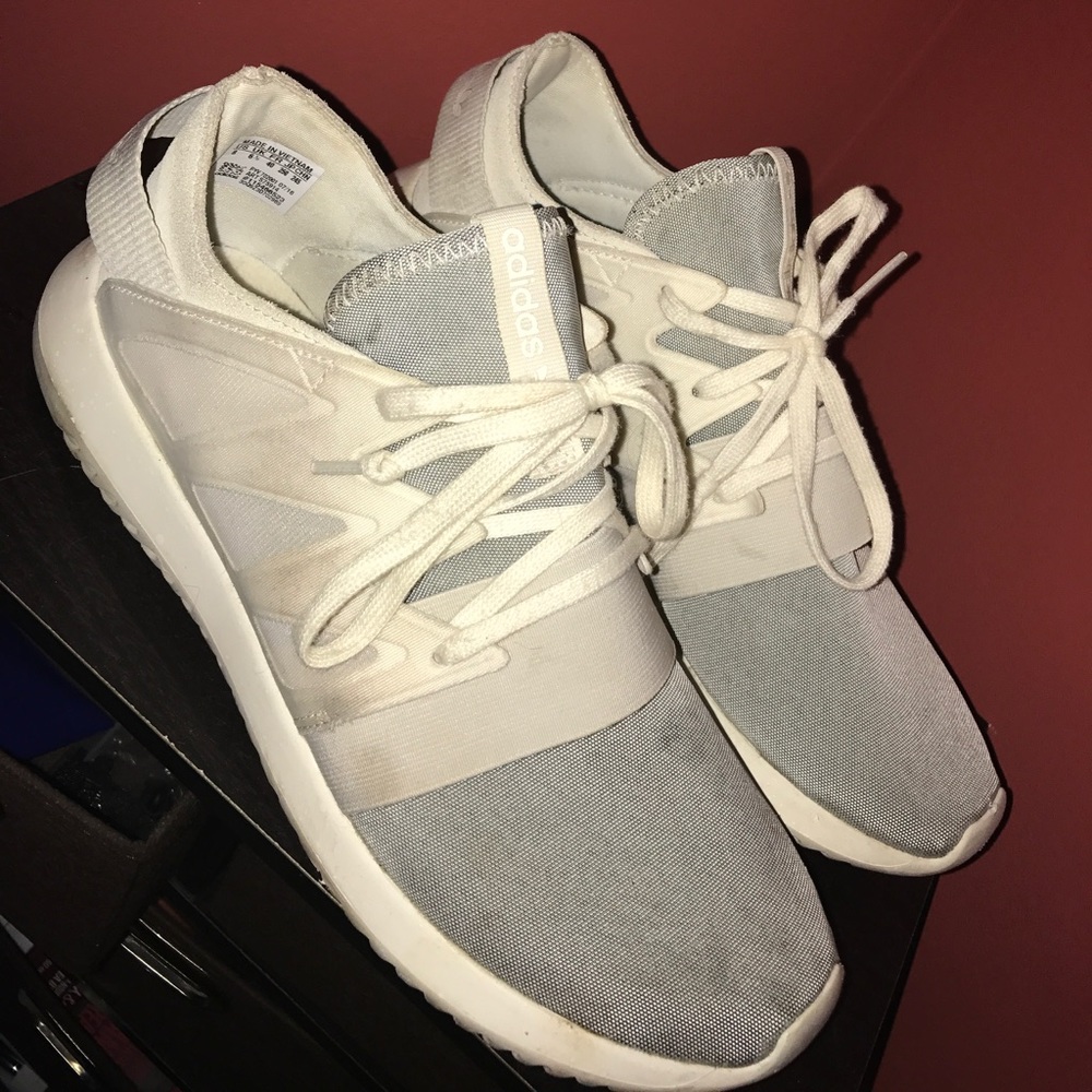 ADIDAS WOMANS Tubular sneakers, size 7.5
