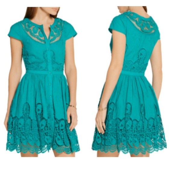 Alice + Olivia Dresses & Skirts - NWT Alice + Olivia Kaley Embroidered Dress
