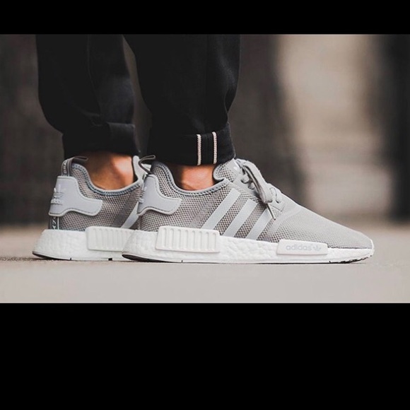 le adidas donne nmd r1 dimensioni 6 poshmark le adidas donne nmd r1 dimensioni 6 poshmark