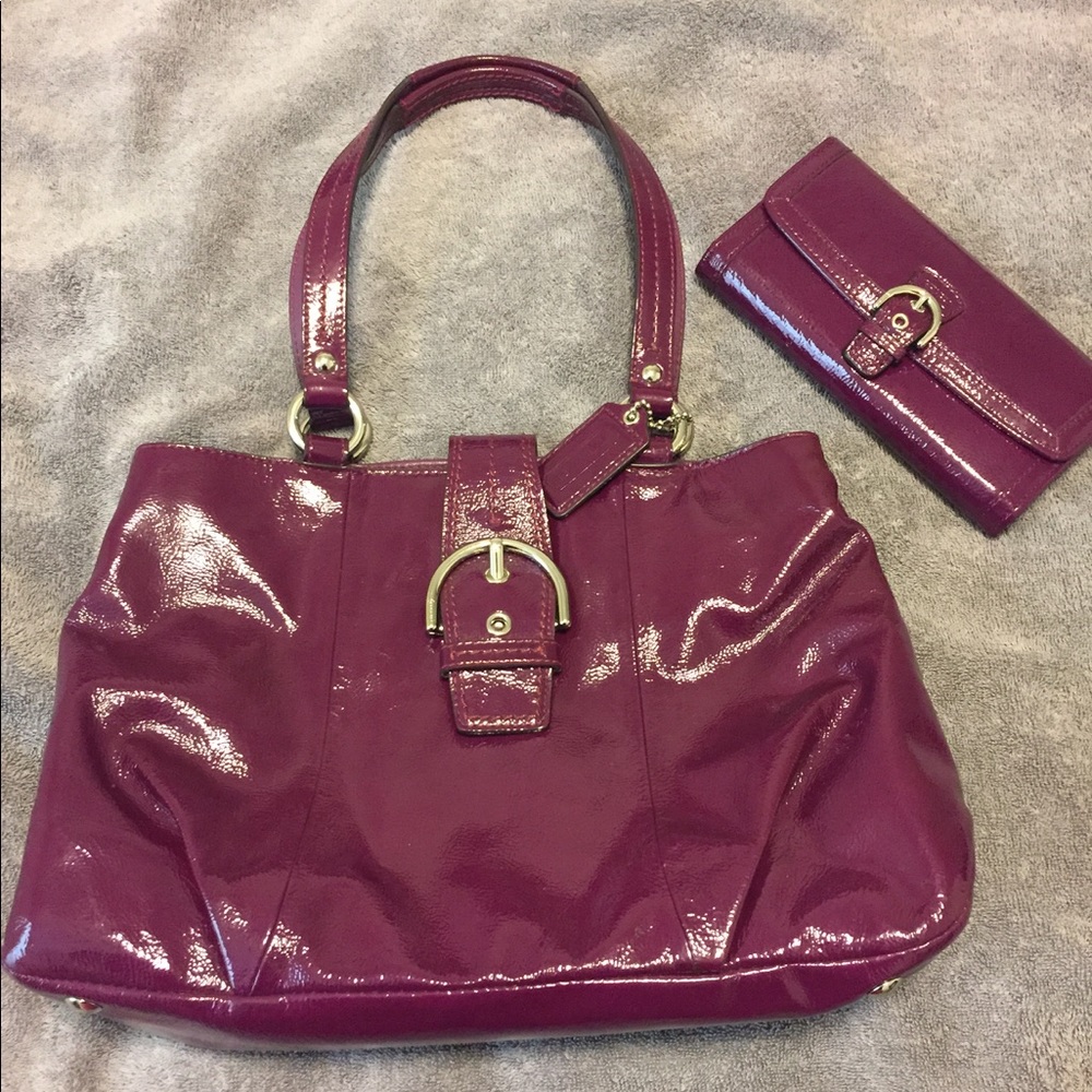 Coach purse and matching wallet