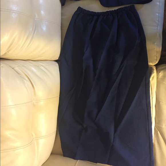 Two piece skirt and top - Picture 2 of 3