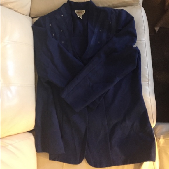 Two piece skirt and top - Picture 3 of 3