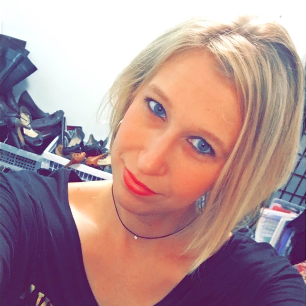 Meet your Posher, Chrystina
