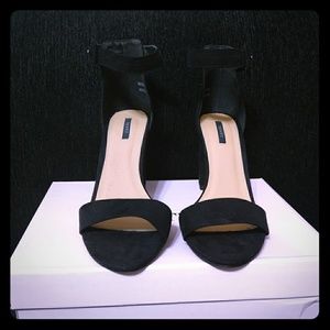🍁FINAL PRICE🍁 Black sandal heel