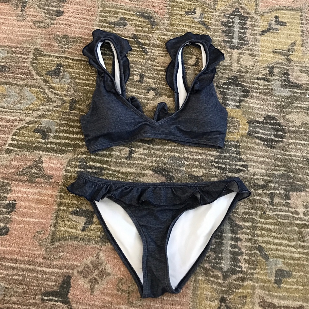 Missguided denim bikini set. NEVER WORN!