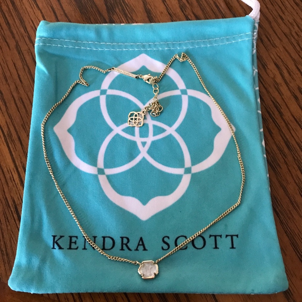 Kendra Scott Mable necklace