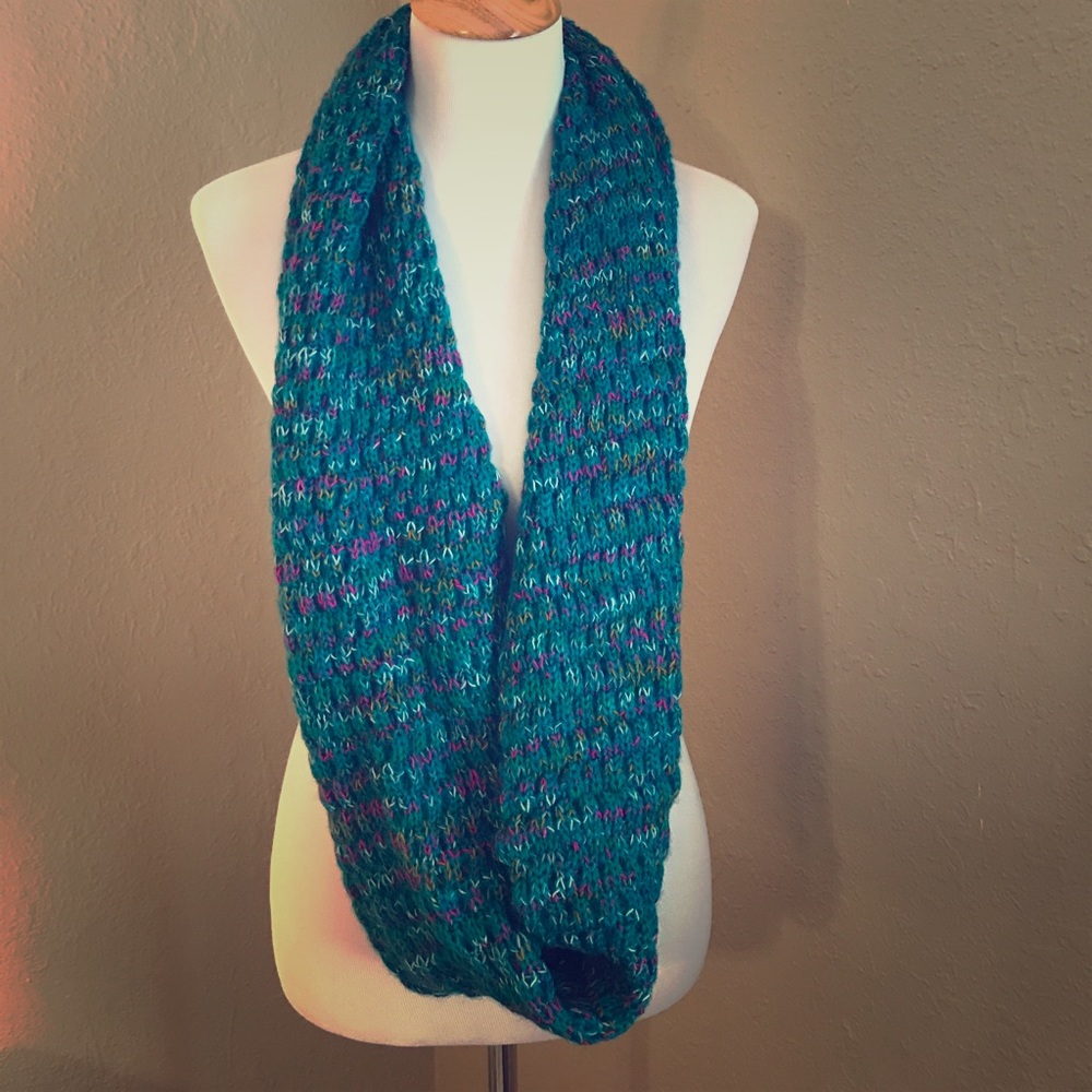 Infinity scarf - Picture 2 of 4