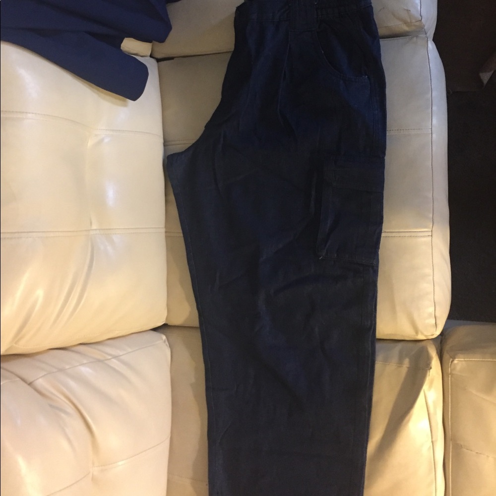 Navy blue pants (men)