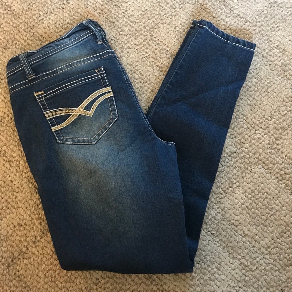 WallFlower size 11 skinny jeans