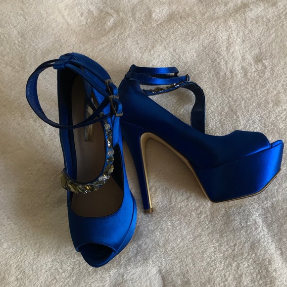 Heels - Picture 2 of 5