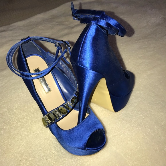 Heels - Picture 4 of 5