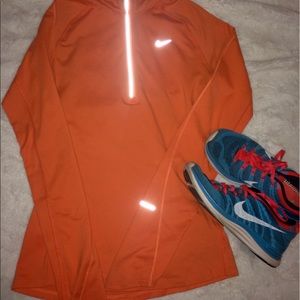 Nike XS pullover
