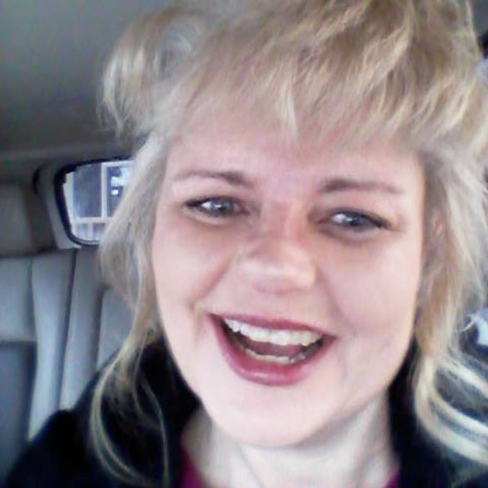 Meet your Posher, Lorrie