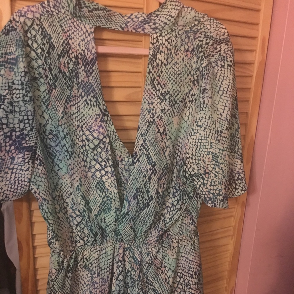 Romper - Picture 2 of 3