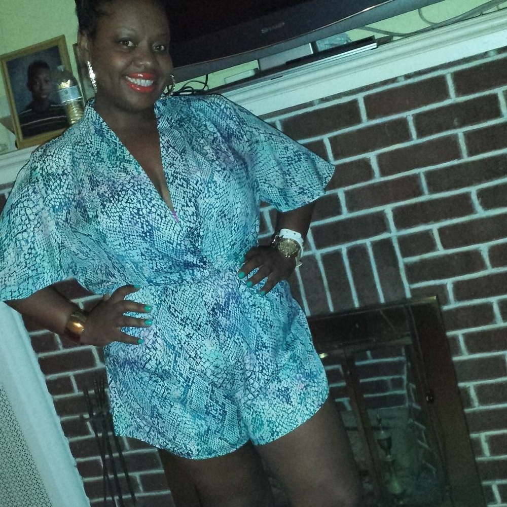 Romper - Picture 3 of 3