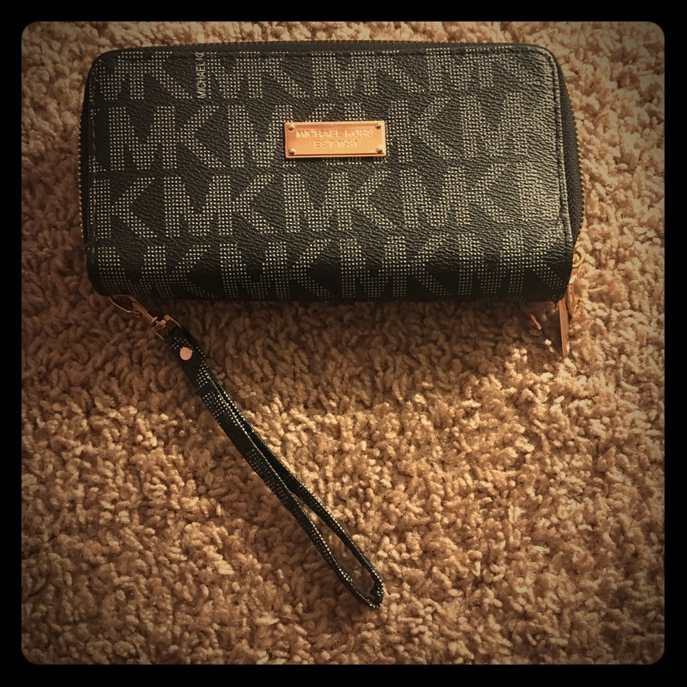 MICHAEL KORS zipper wallet