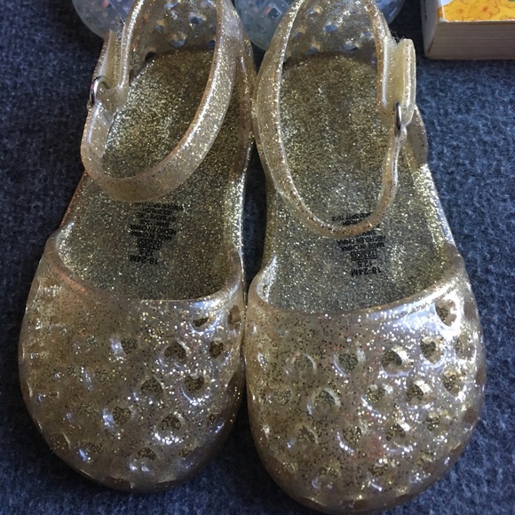 Toddler size 12-18 month old jelly sandals - Picture 2 of 4