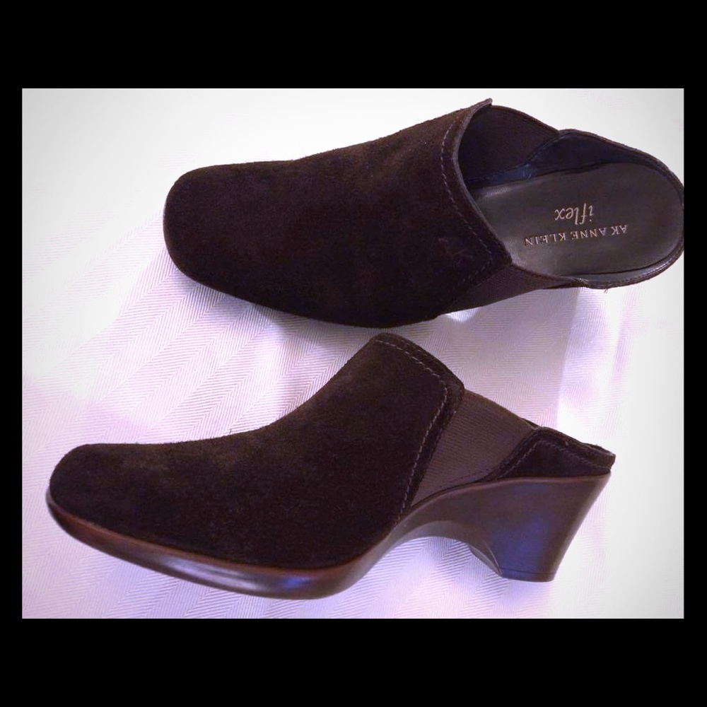 Ann Klein suede slip-on flexi boots !!