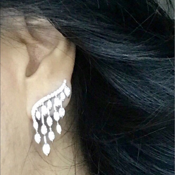 Angel Wings Seductive Dangle Stud Sparkle Earrings - Picture 5 of 8