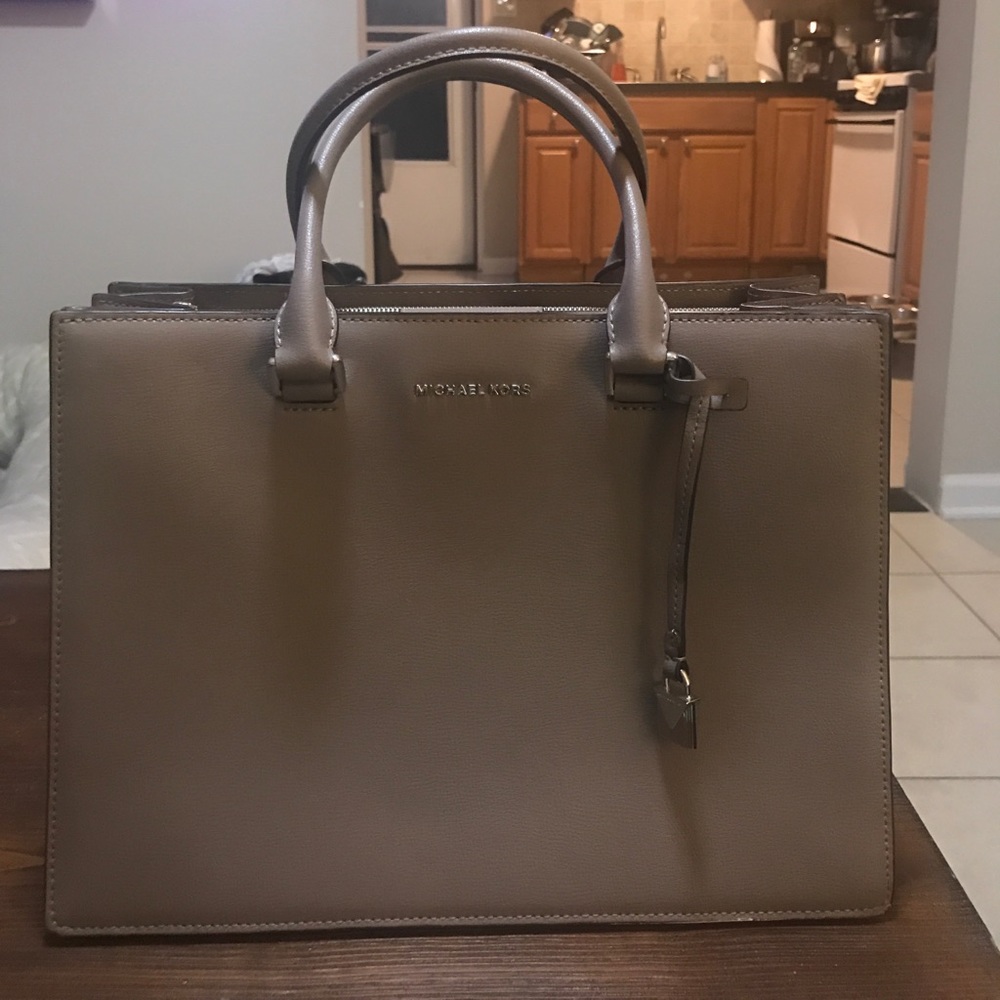 MICHAEL KORS TOTE BAG