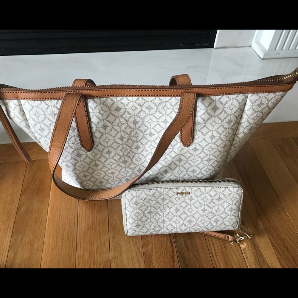 Fossil bag and wallet