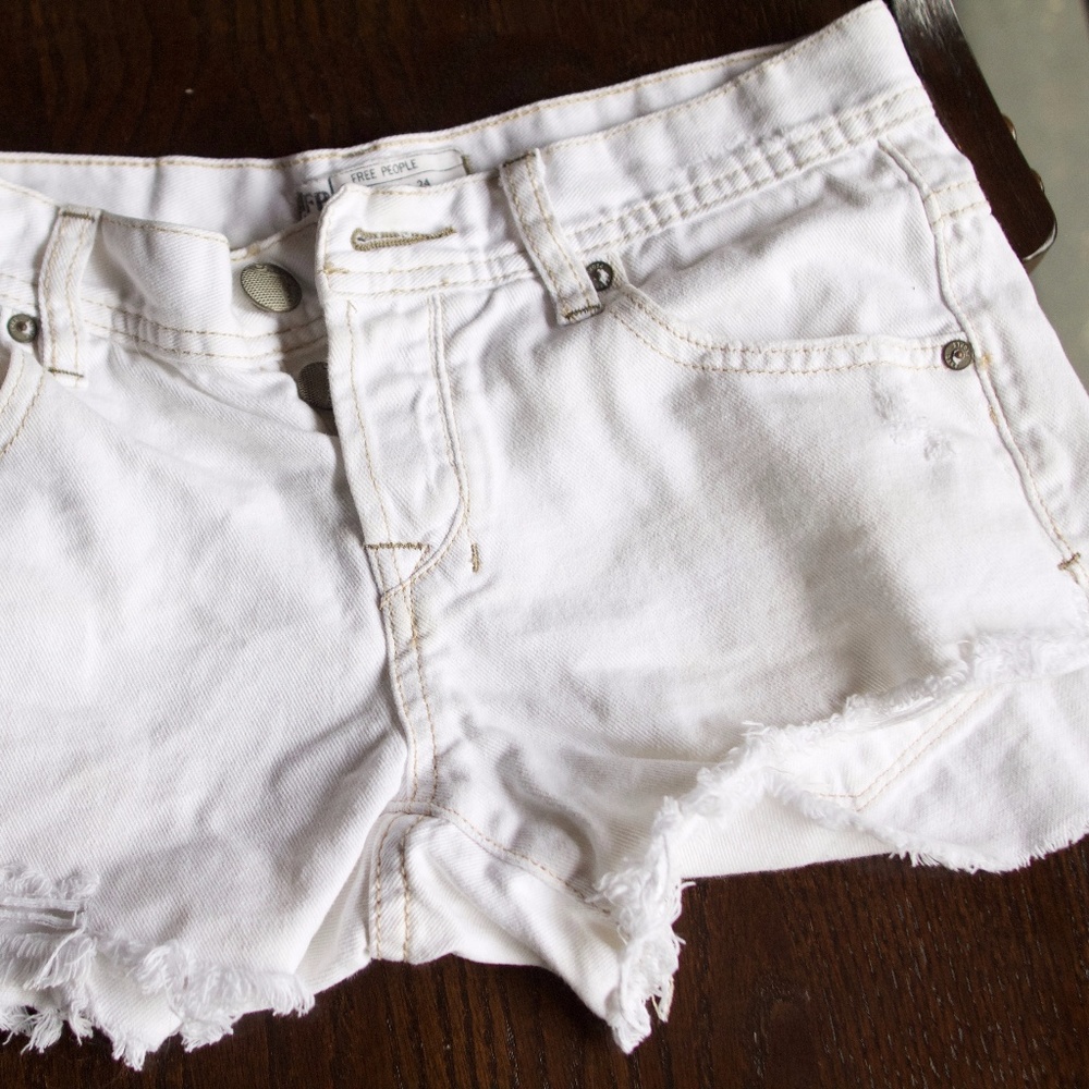 Free People White Cut Off Shorts Sz 24