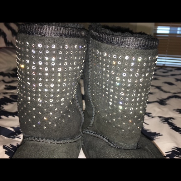 Black Limited Edition Swarovski Crystal UGG Boots - Picture 7 of 7