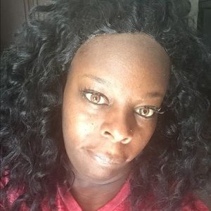 Meet your Posher, Yvette