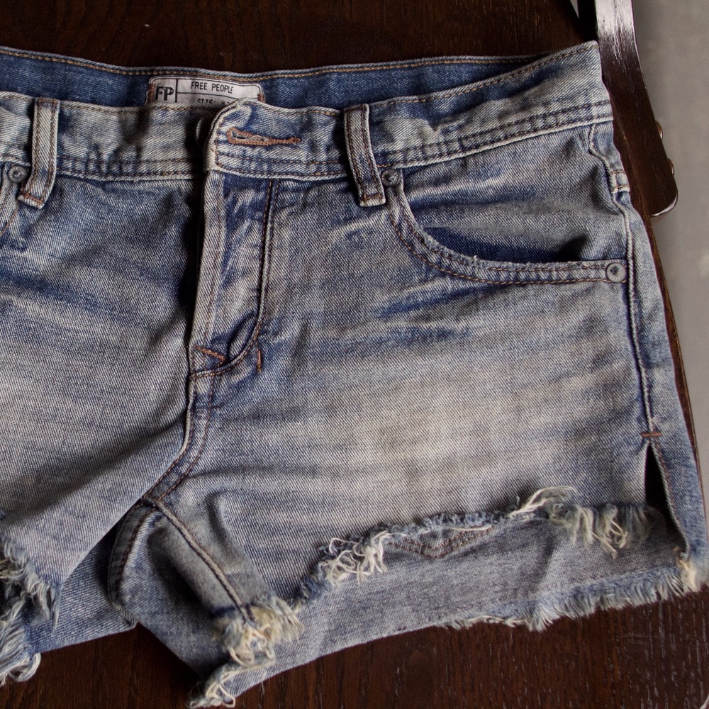 Free People Cutoff Denim Shorts sz 24