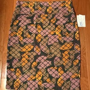 Gorgeous lularoe X- large Cassie skirt