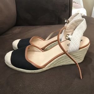 Abound short Wedges.